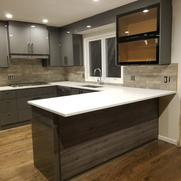 Bloomfield Modern Kitchen EuroStyle