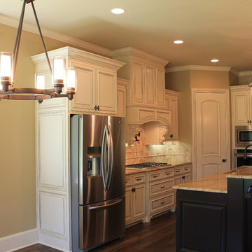 2013 Tyler Parade of Homes Kitchen