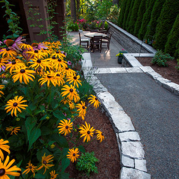 Hillside Sophisticated in Forest Heights, Oregon