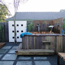 Pools/Water Features