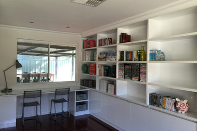 Design ideas for a modern home office in Perth.