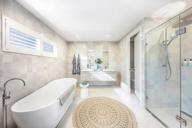 This is an example of a beach style bathroom in Brisbane.