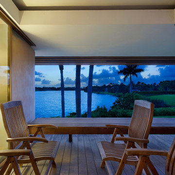 Contemporary Peninsula Property