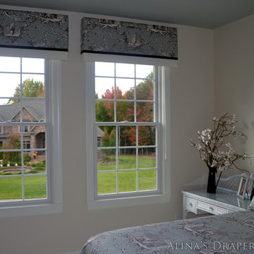 Toile cornices