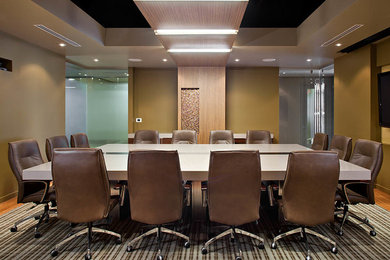 Home design - contemporary home design idea in Las Vegas