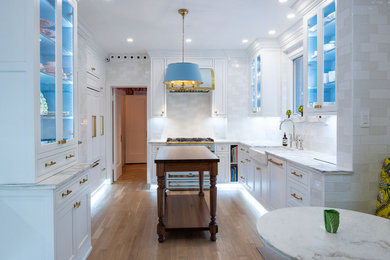 Inspiration for a timeless kitchen remodel in Chicago