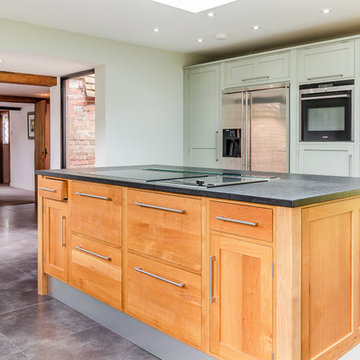 Kitchen extension to Grade II listed house
