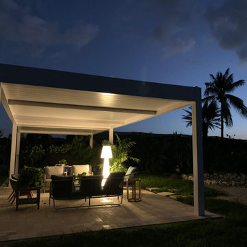 MODERN OUTDOOR LOUNGE AREA AND PERGOLA