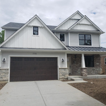 2,400 Sq. Ft 2 Story Craftsman Farm House with full 9' basement Bedford Park, IL