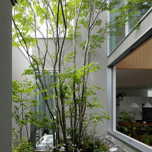 他の地域のモダンスタイルのおしゃれなテラス・中庭の写真