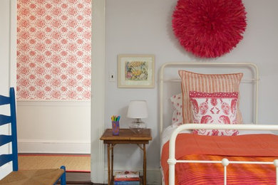 Example of a farmhouse home design design in New York