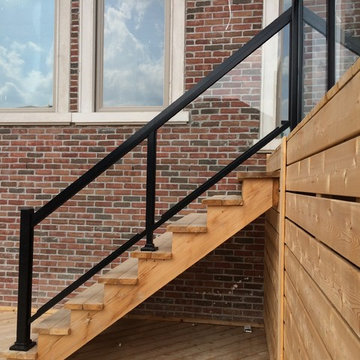 Aluminum and Glass Deck Railings - 112
