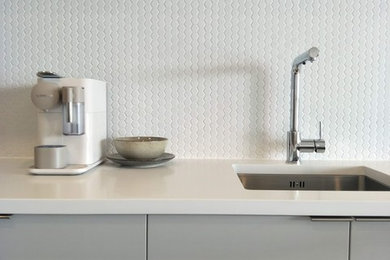 Kitchen - scandinavian kitchen idea in Auckland
