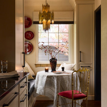 Cozy Kitchen Breakfast Nook with Built-In Bench