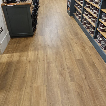 Amtico Spacia Tradional Oak wide plank in Stripwood Laying Pattern