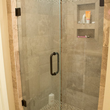 Bunk House Full Bath Shower