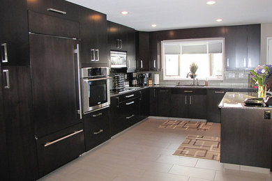 Inspiration for a contemporary kitchen remodel in Calgary