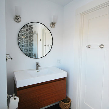 Black & White Bathroom