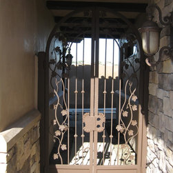 Courtyard & Pedestrain Gates - Home Fencing And Gates