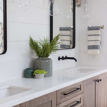 Catana Master bathroom