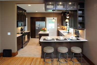 Example of a classic kitchen design in Detroit