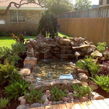 Pool & Water Features