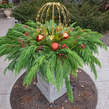 Seasonal Planters - Holidays Ideas from 2021