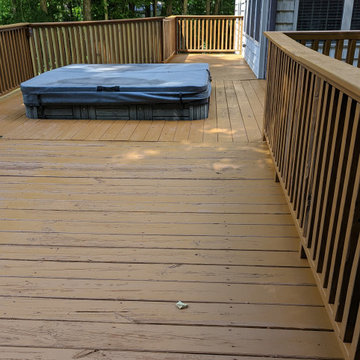 Deck with Jacuzzi