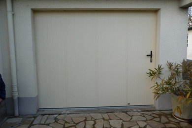 Porte de garage latérale en PVC