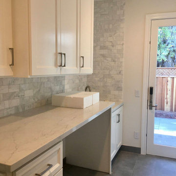 LAUNDRY MUDROOM
