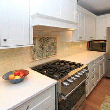 Ship's Lure - Kitchen