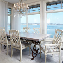 ELEGANT DINING