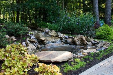 This is an example of a traditional landscaping in Chicago.