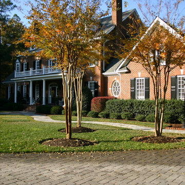 An Elegantly Curved Front Sidewalk