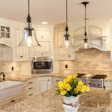 Mount Pleasant, Iowa - Traditional White Kitchen