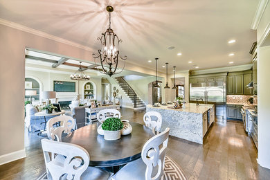 Transitional kitchen photo in Charlotte