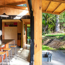 Houzz Tour: Wood, Concrete and Colour Mix Stylishly in an Auckland Home