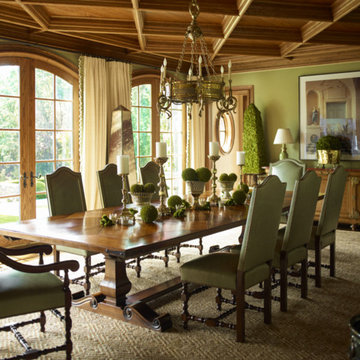 Decorating with Carpets: Dining Rooms
