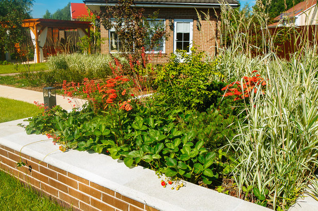 Современный  by Татьяна Звёздочкина/Студия VENUS DESIGN