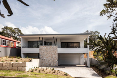 Design ideas for a contemporary exterior in Wollongong.