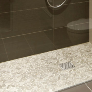 Modern Shower using QM Delmar Series Central located drain