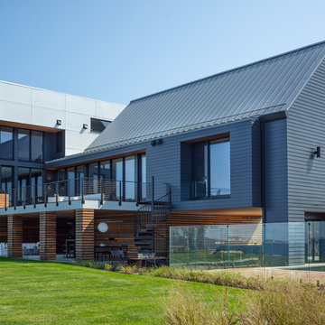 Modern Home Design Facilitates Indoor-Outdoor Living