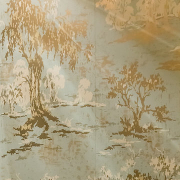 Chinoiserie blue and gold wallpaper detail