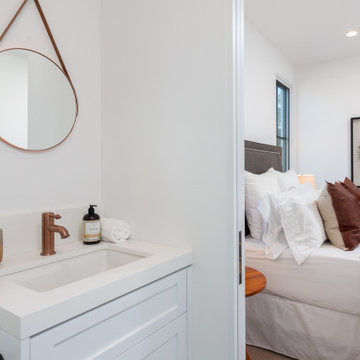 Modern Farmhouse - Poinsettia Home Staging