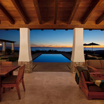Toro-Canyon Residence