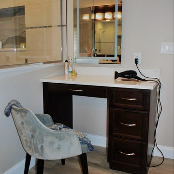 Haddonfield Wave Tile Bathroom