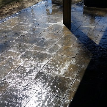 Unilock's Bristol Valley with a Double Courtstone border Patio