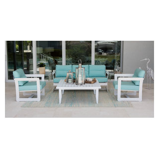 Winterberry Model Outdoor Living - Beach Style - Patio - Miami - by ...