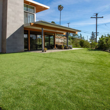 About Us - Outdoor Renovation - Artificial turf and Pavers Installation