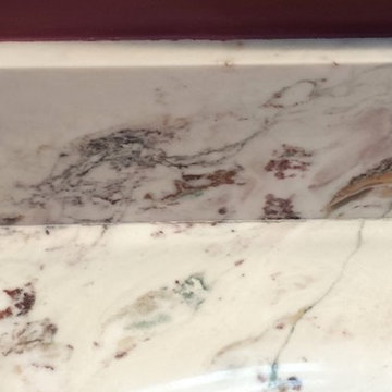 Fior di Pesco Apuano Marble's Bathroom
